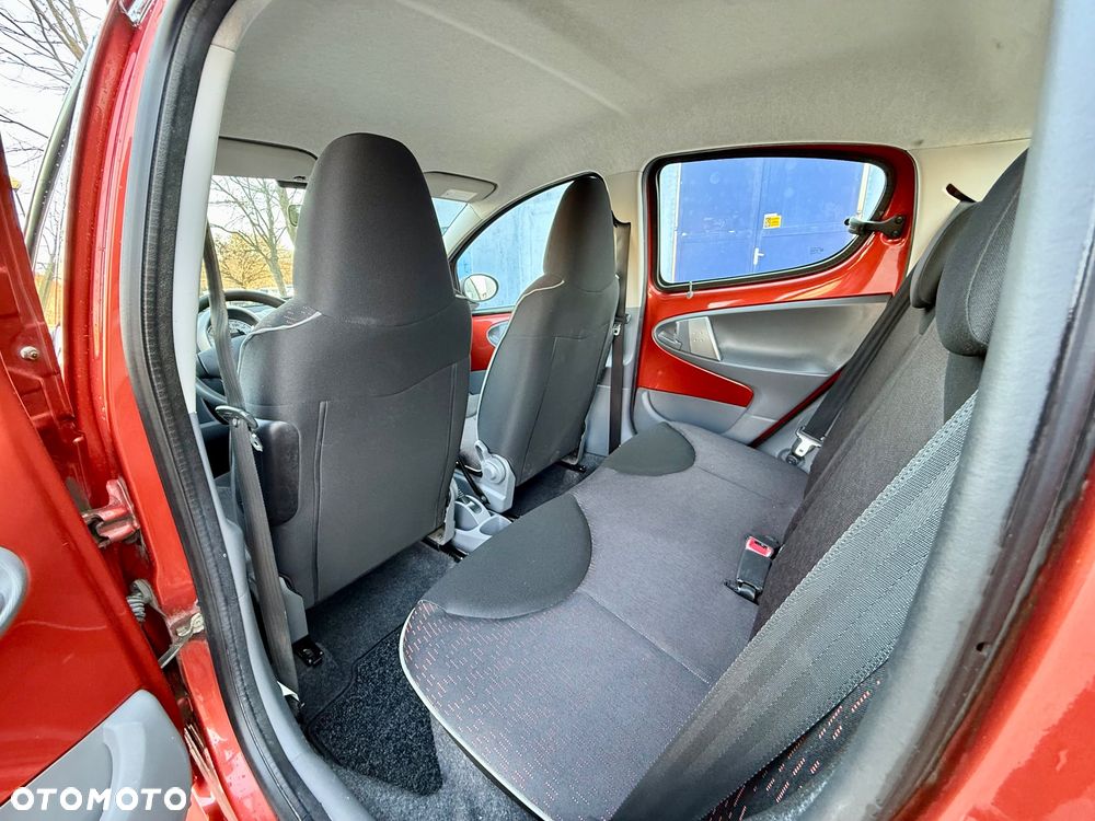 Peugeot 107 1.0 Trendy 2-Tronic - 18