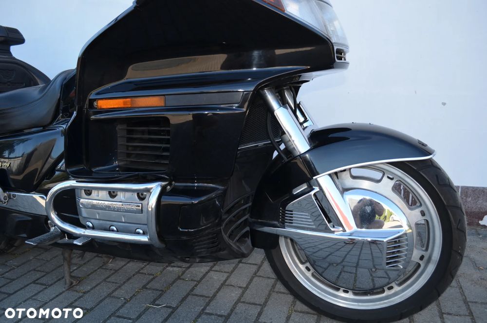 Honda GL - 10