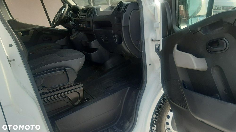 Opel Movano - 12