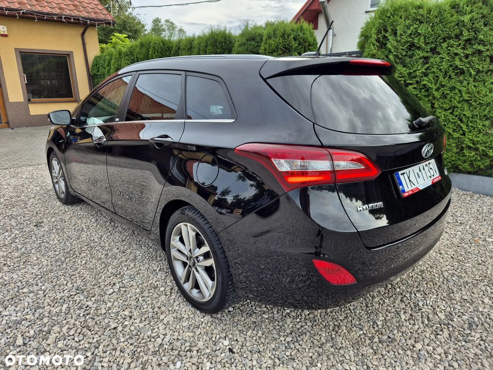 Hyundai i30 blue Kombi 1.6 GDi Passion - 6