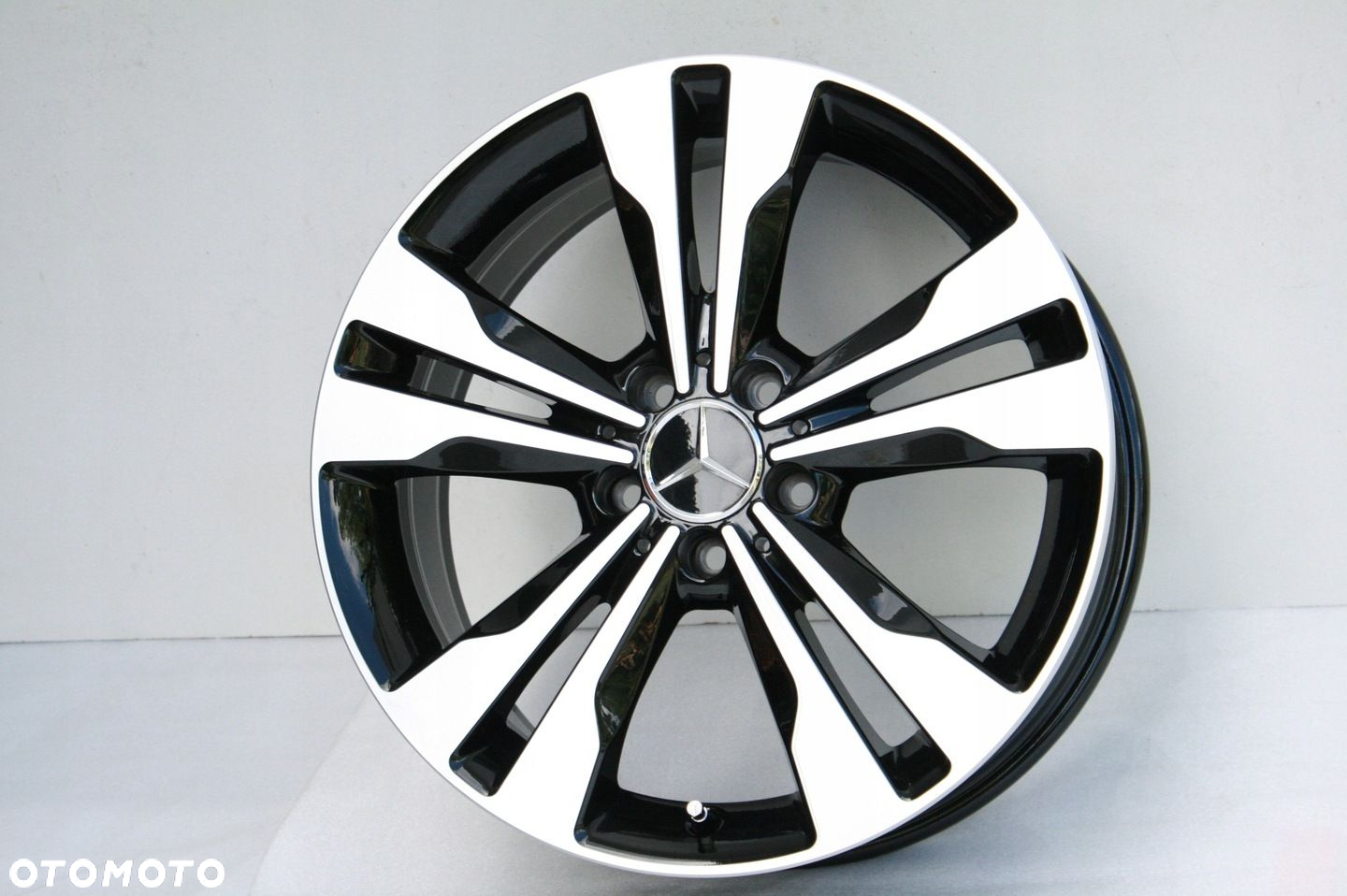FELGI MERCEDES V VITO A CLA B C GLA GLB 18 OE A2464010400 ORYGINALNE - 3