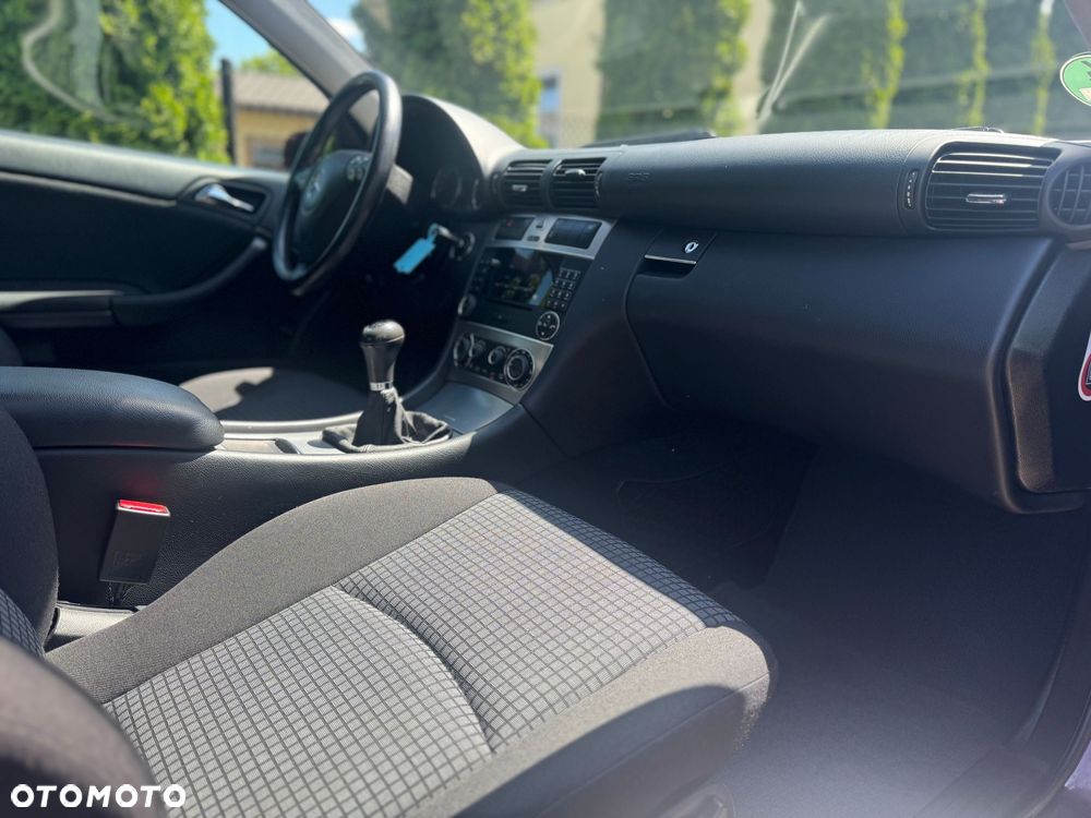 Mercedes-Benz Klasa C 220 CDI DPF Sport Edition - 14