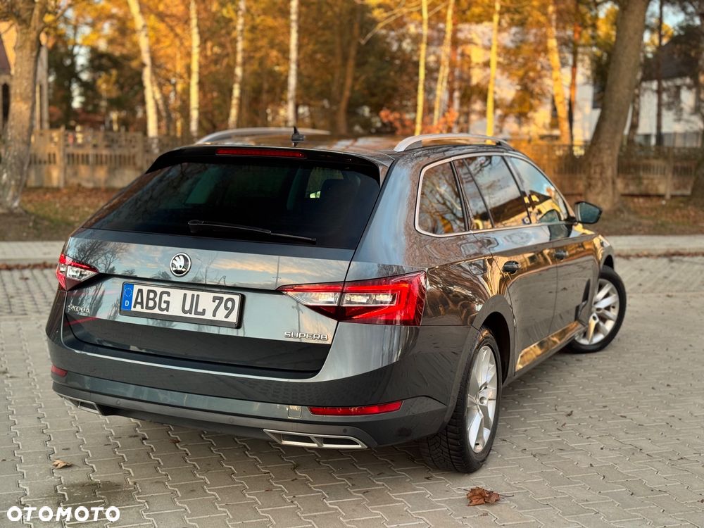 Skoda Superb 2.0 TDI DSG Premium Edition - 27