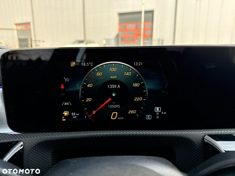 Mercedes-Benz CLA - 27