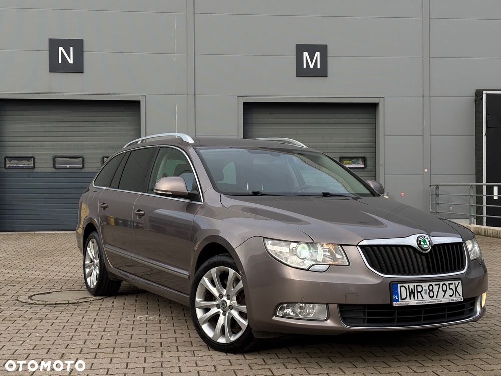Skoda Superb Combi 2.0 TDI DSG Exclusive - 31