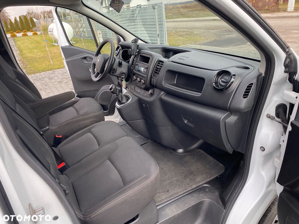 Nissan NV 300 - 7