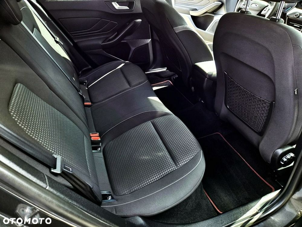 Ford Focus - 9