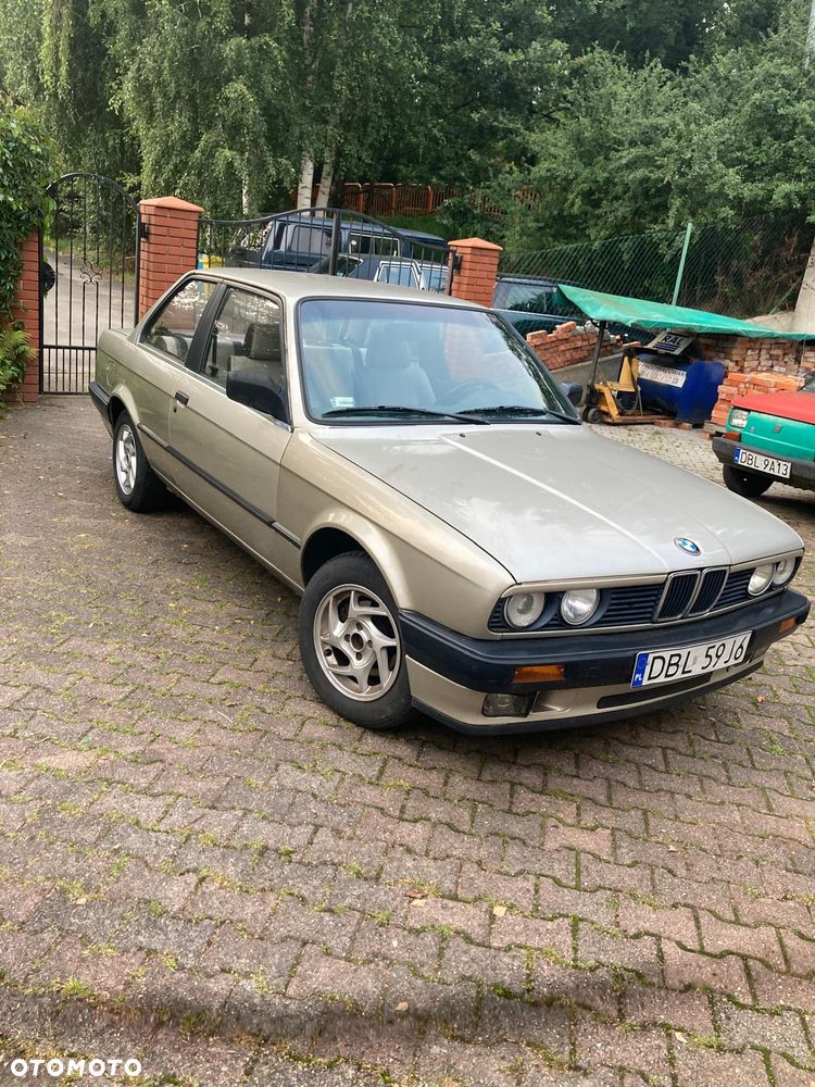 BMW Seria 3 318i - 1
