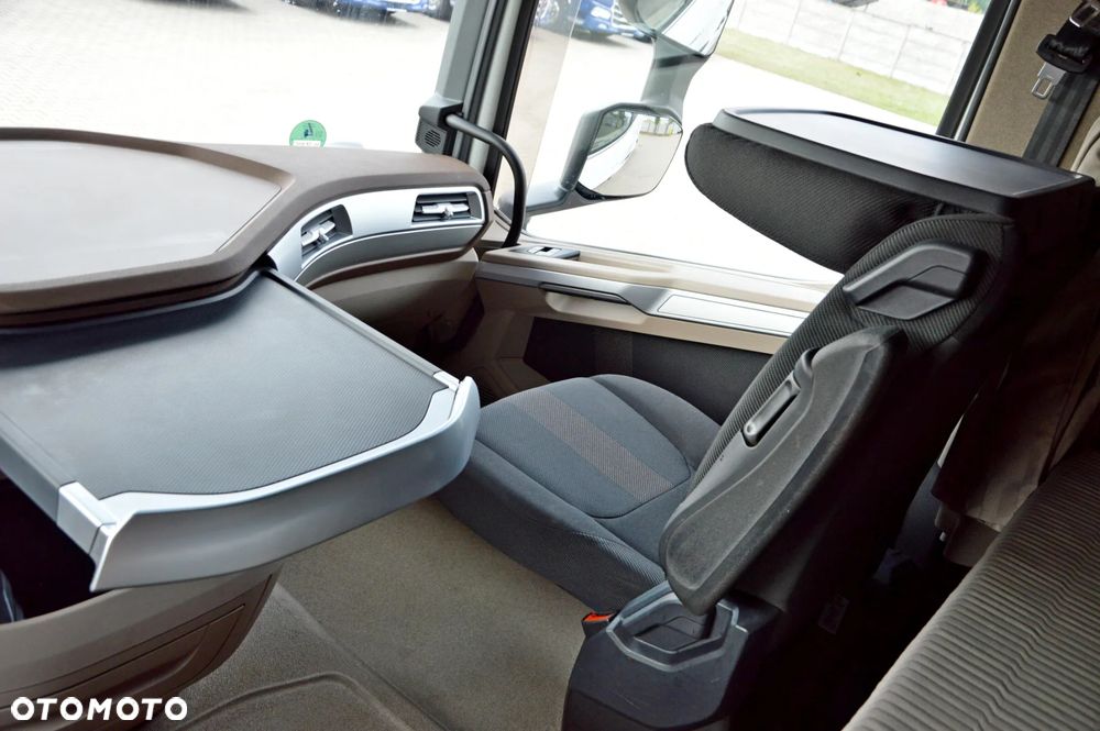 DAF XG+ 530 / ZF INTARDER / FULL LED / TRĄBY /KLIMA POST. / 2 ZBIORNIKI - 30