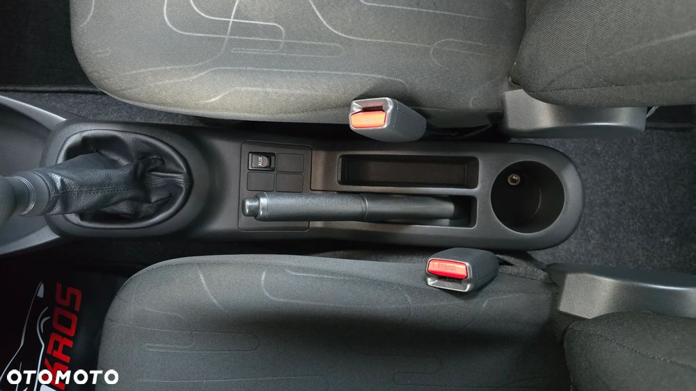 Toyota Yaris - 18