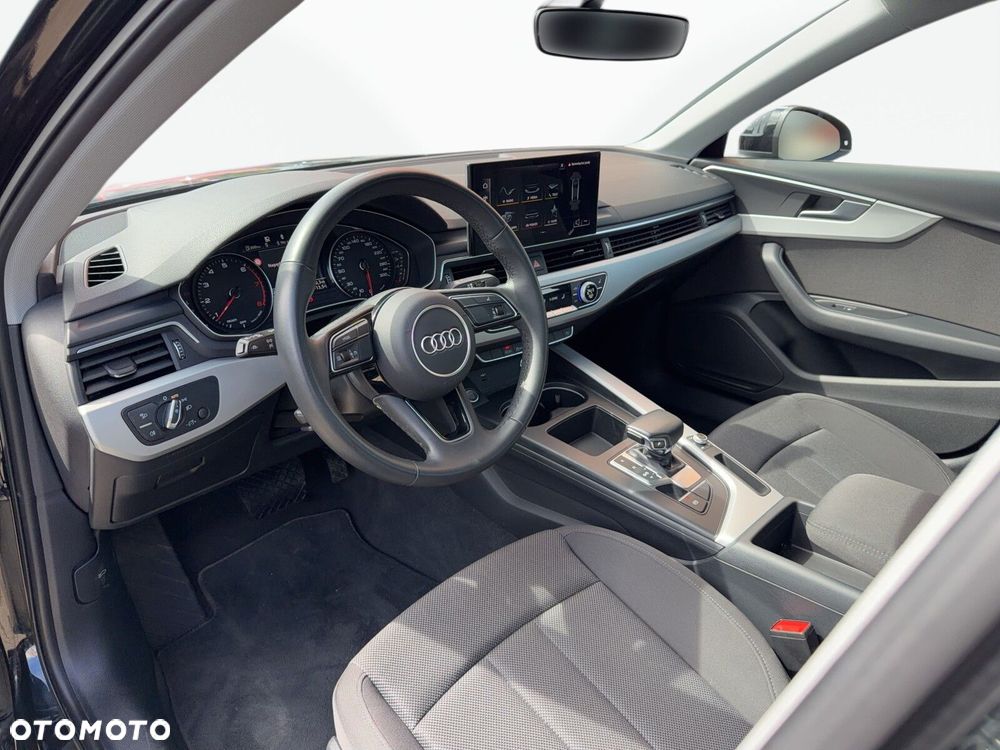 Audi A4 Limousine - 10