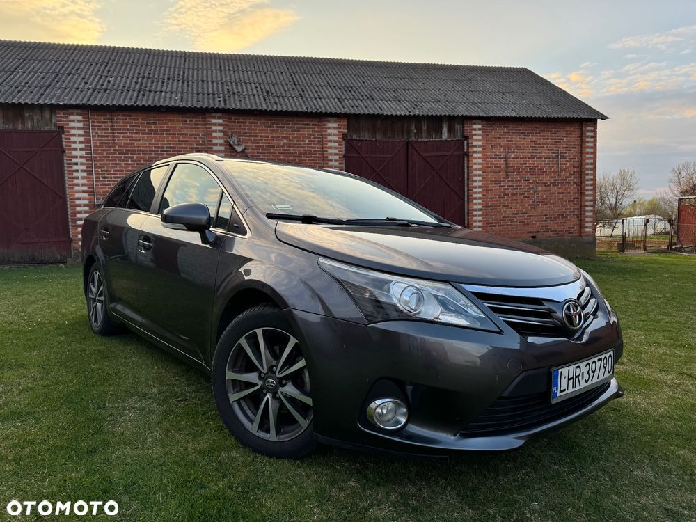 Toyota Avensis 2.0 D-4D - 1