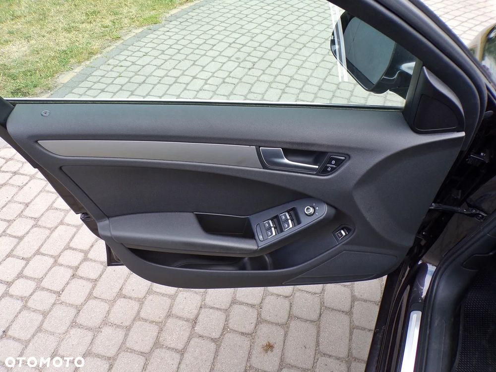 Audi A4 Limousine 2.0 TDI DPF Ambiente - 17