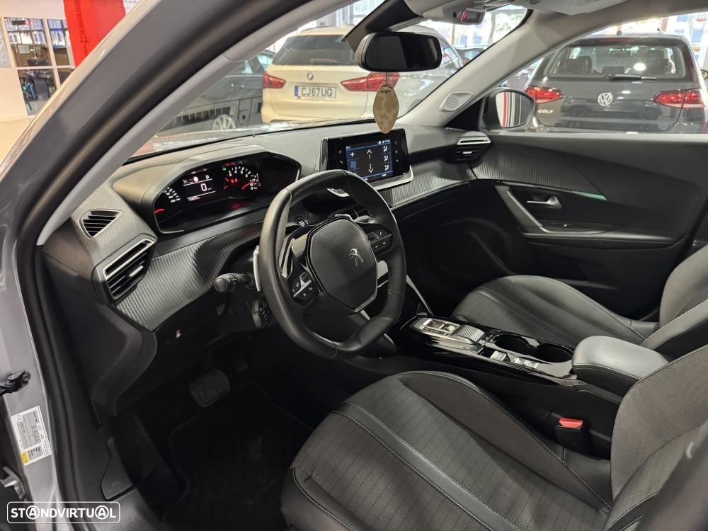 Peugeot 2008 PureTech 130 EAT8 Allure - 27