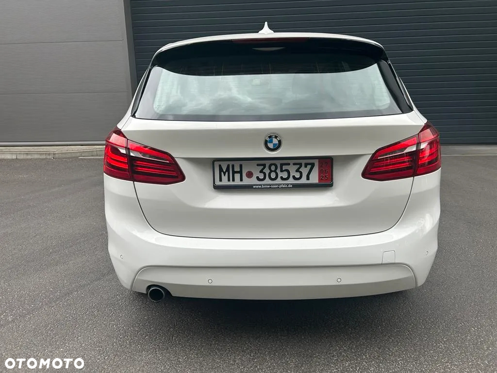BMW Seria 2 218d - 6