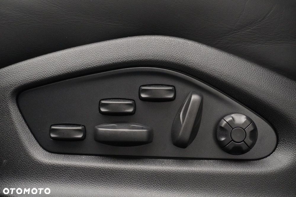 Porsche Cayenne - 19