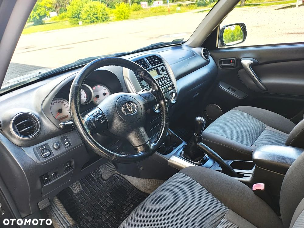 Toyota RAV4 1.8 VVT-i Terra 2WD - 28