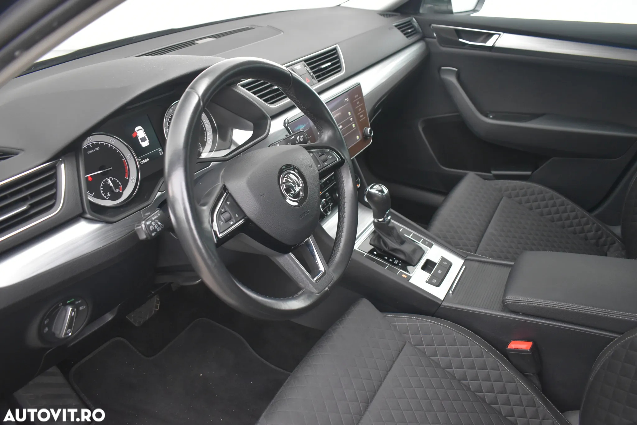 Skoda Superb 2.0 TDI DSG Ambition - 7