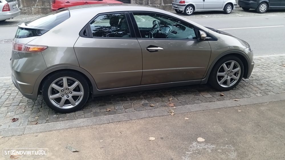 Honda Civic - 4