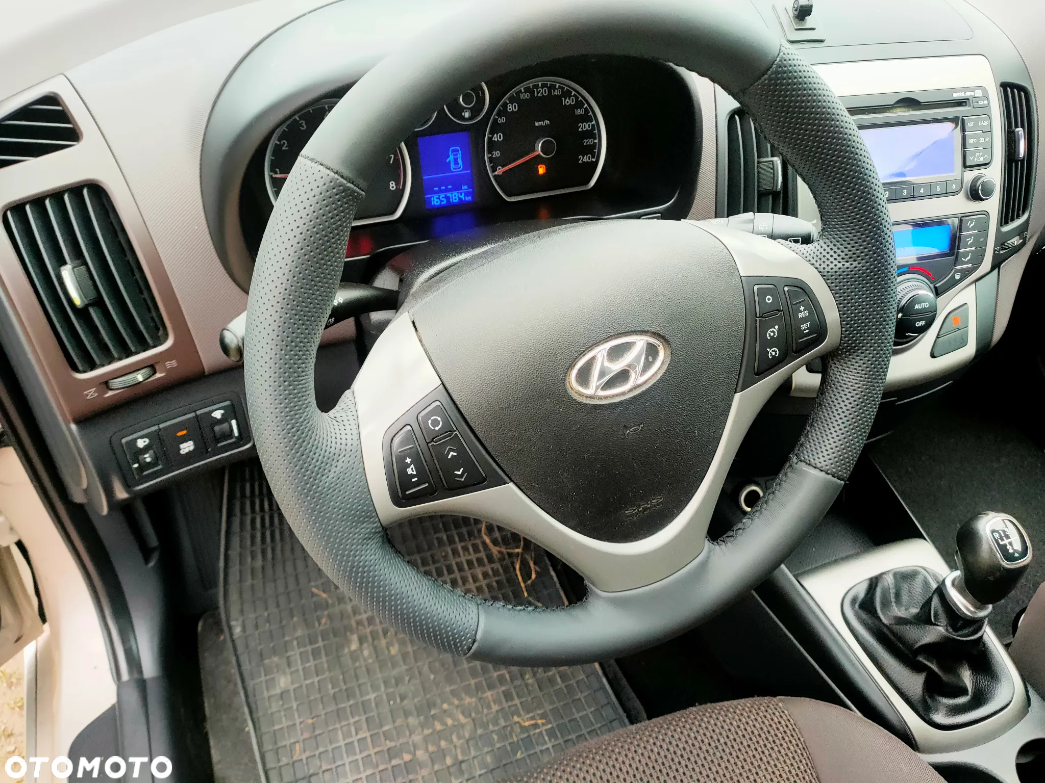 Hyundai i30 1.6 Premium EU5 - 19