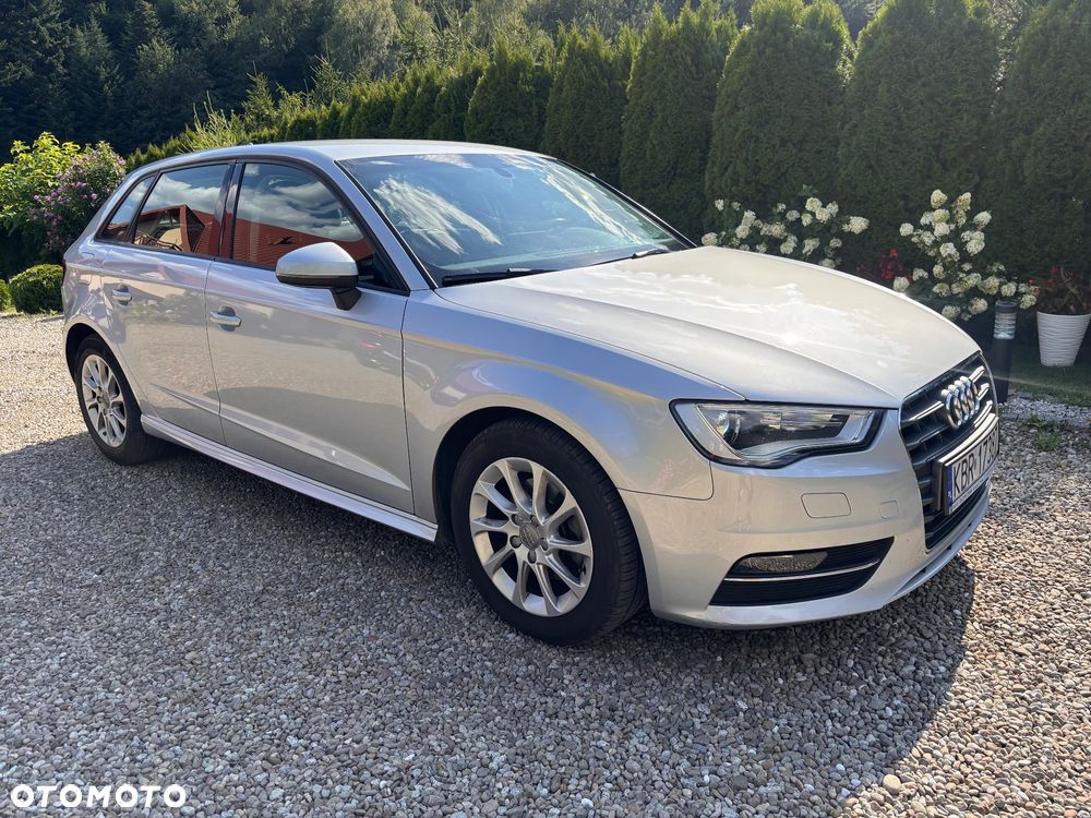Audi A3 Sportback 1.6 TDI ultra Attraction - 5