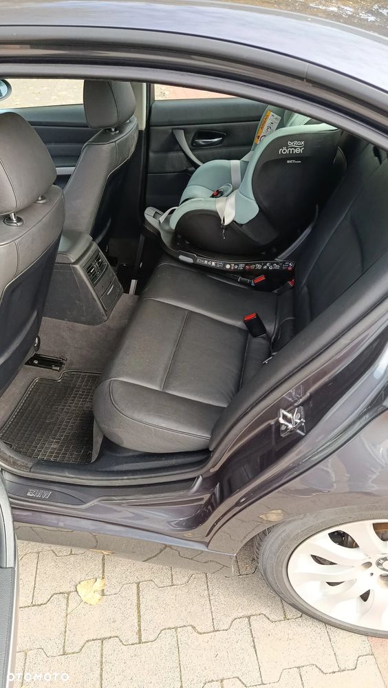 BMW Seria 3 318i - 4