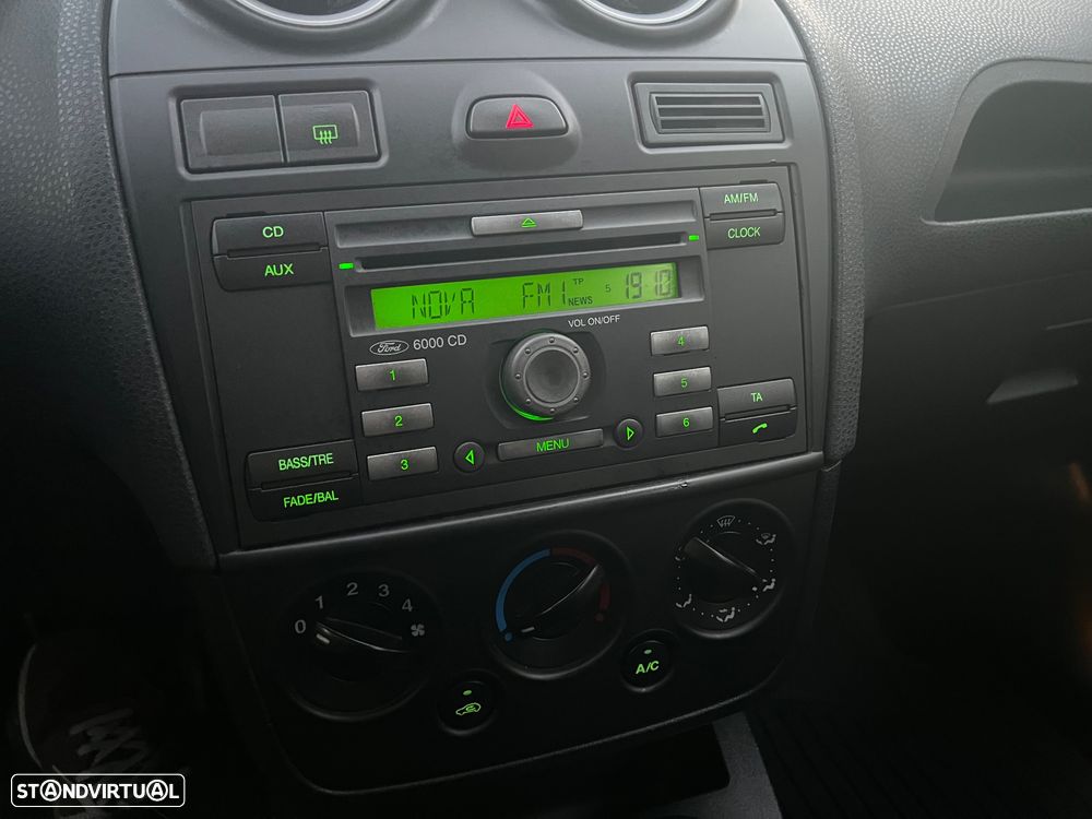 Ford Fiesta 1.25 Trend - 8