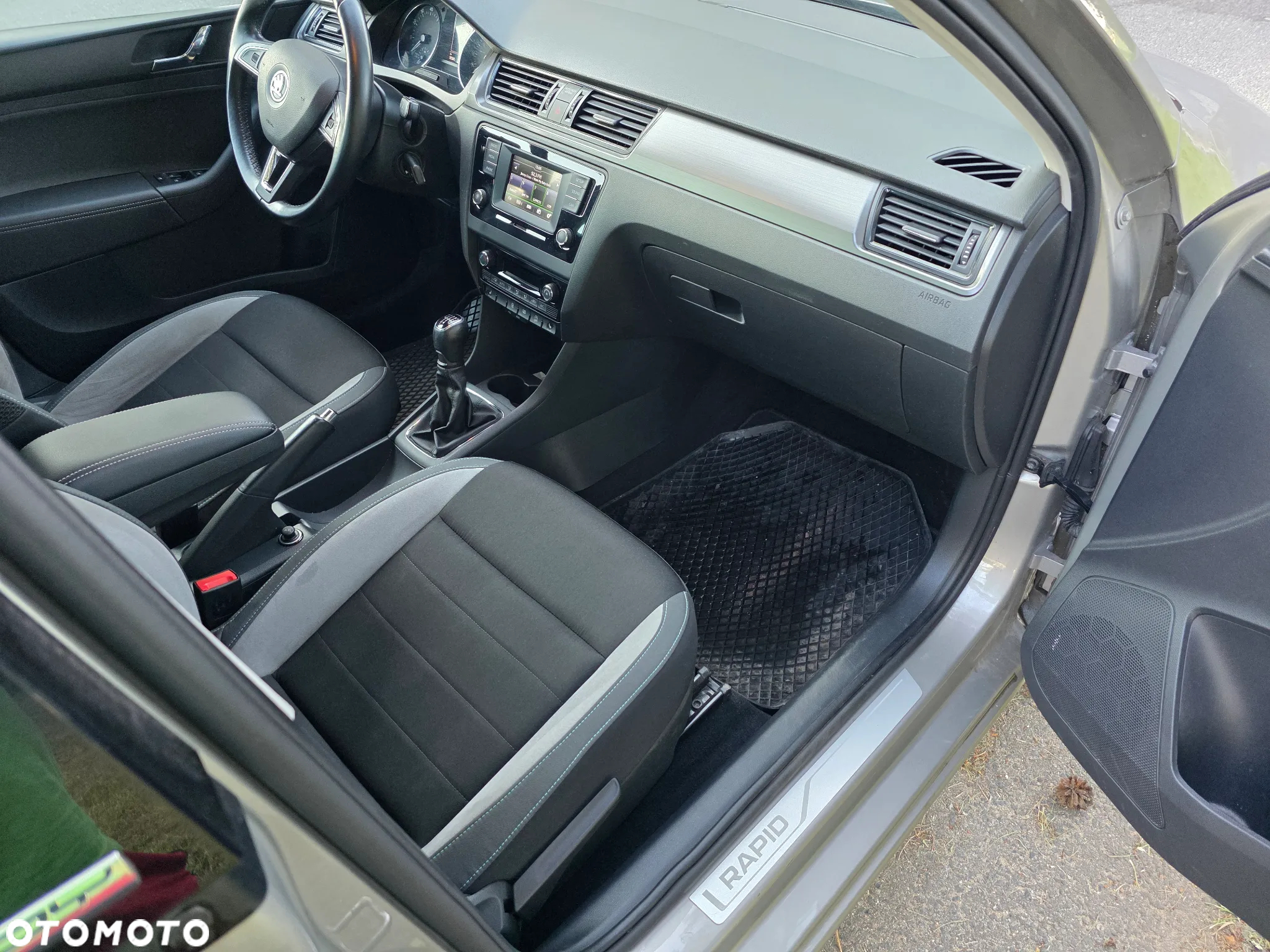 Skoda RAPID Spaceback 1.2 TSI (Green tec) Joy - 12