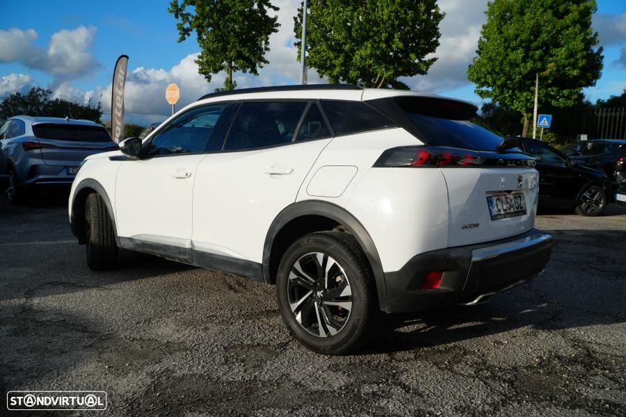 Peugeot 2008 1.2 PureTech Allure Pack - 4