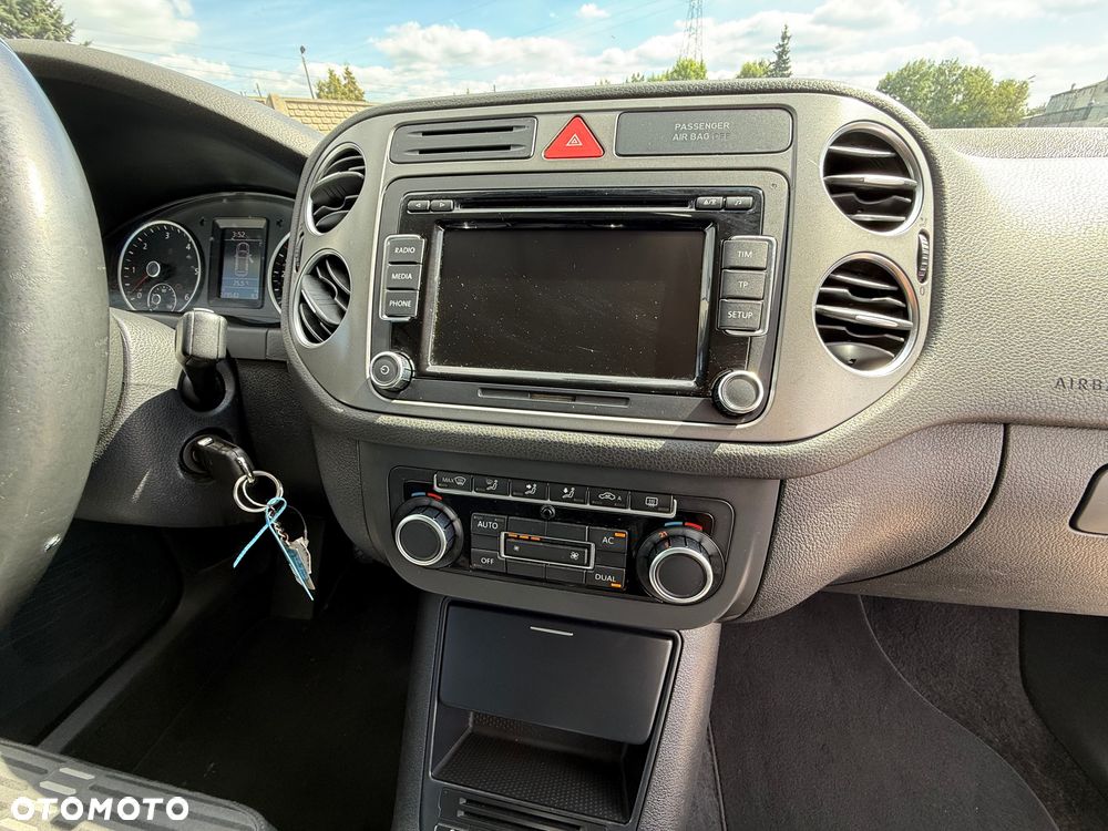 Volkswagen Tiguan - 12
