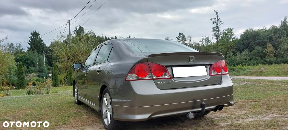 Honda Civic 1.8 Executive - 4