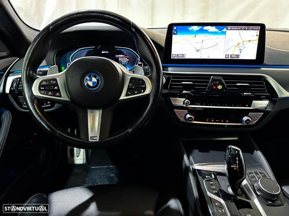 BMW 530 e Pack Desportivo M - 19