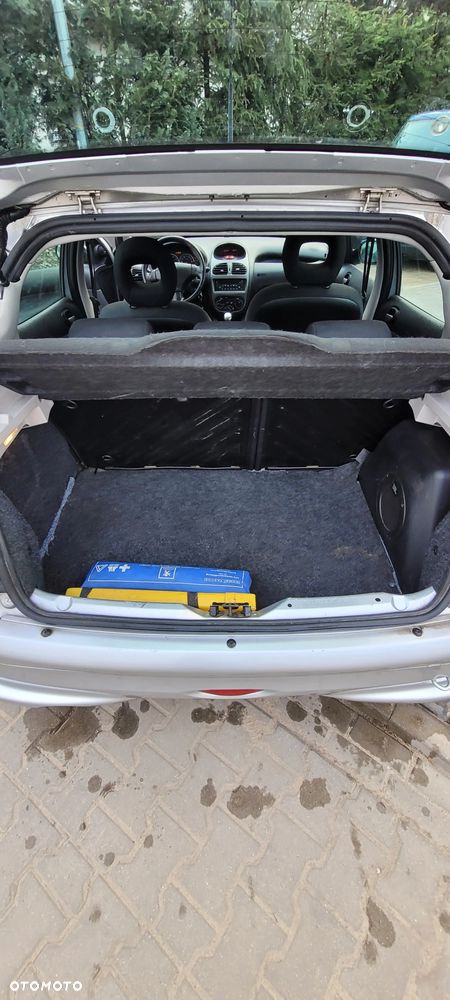 Peugeot 206 75 JBL - 13