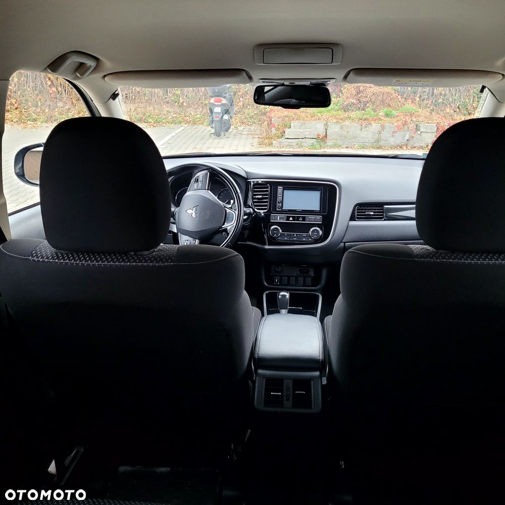 Mitsubishi Outlander - 15