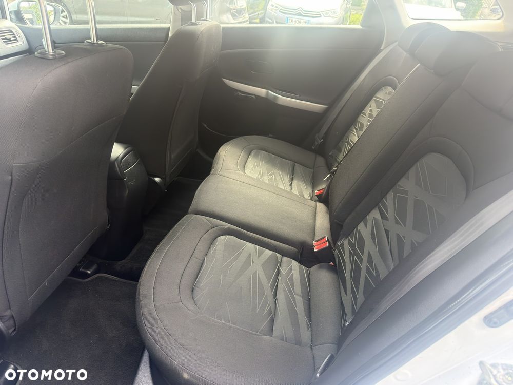 Kia Ceed - 6