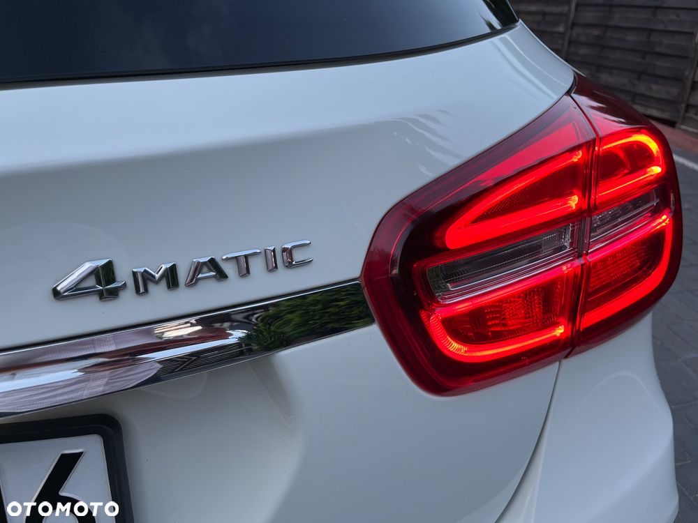 Mercedes-Benz GLA 250 7G-DCT - 9