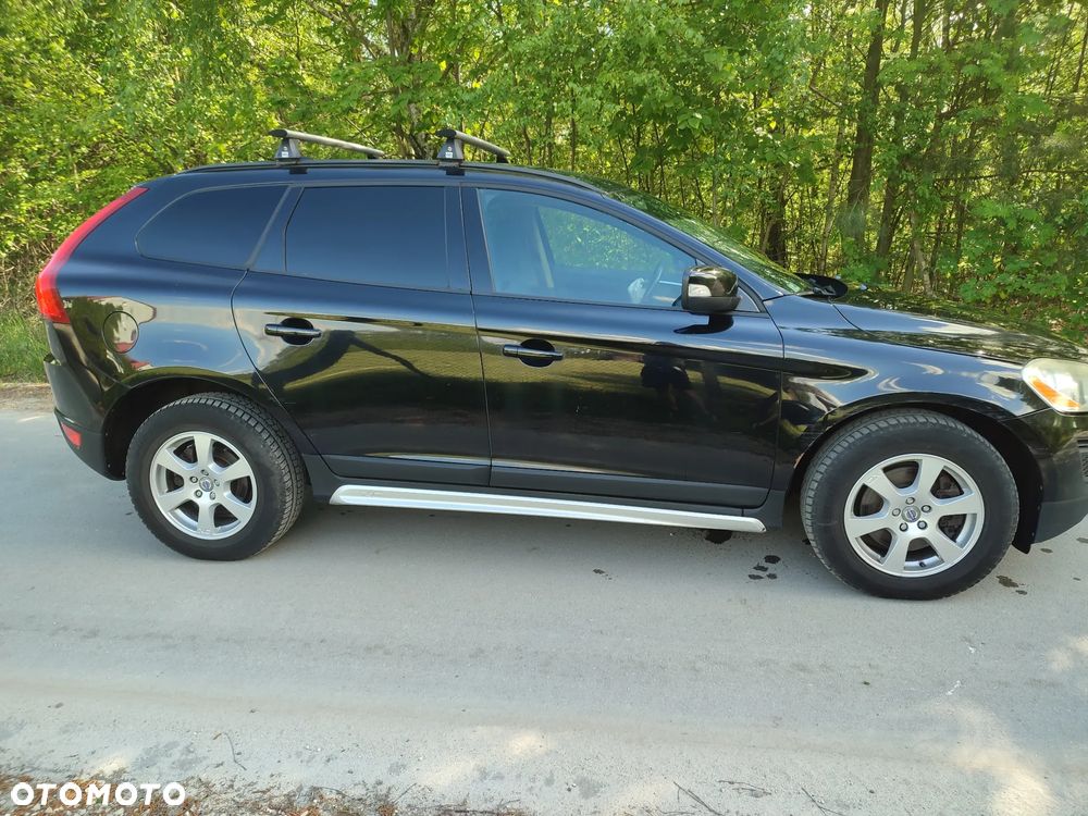 Volvo XC 60 2.4D AWD R-Design - 12