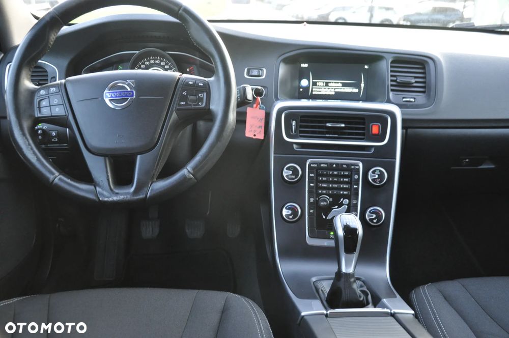 Volvo V60 D3 Summum - 17