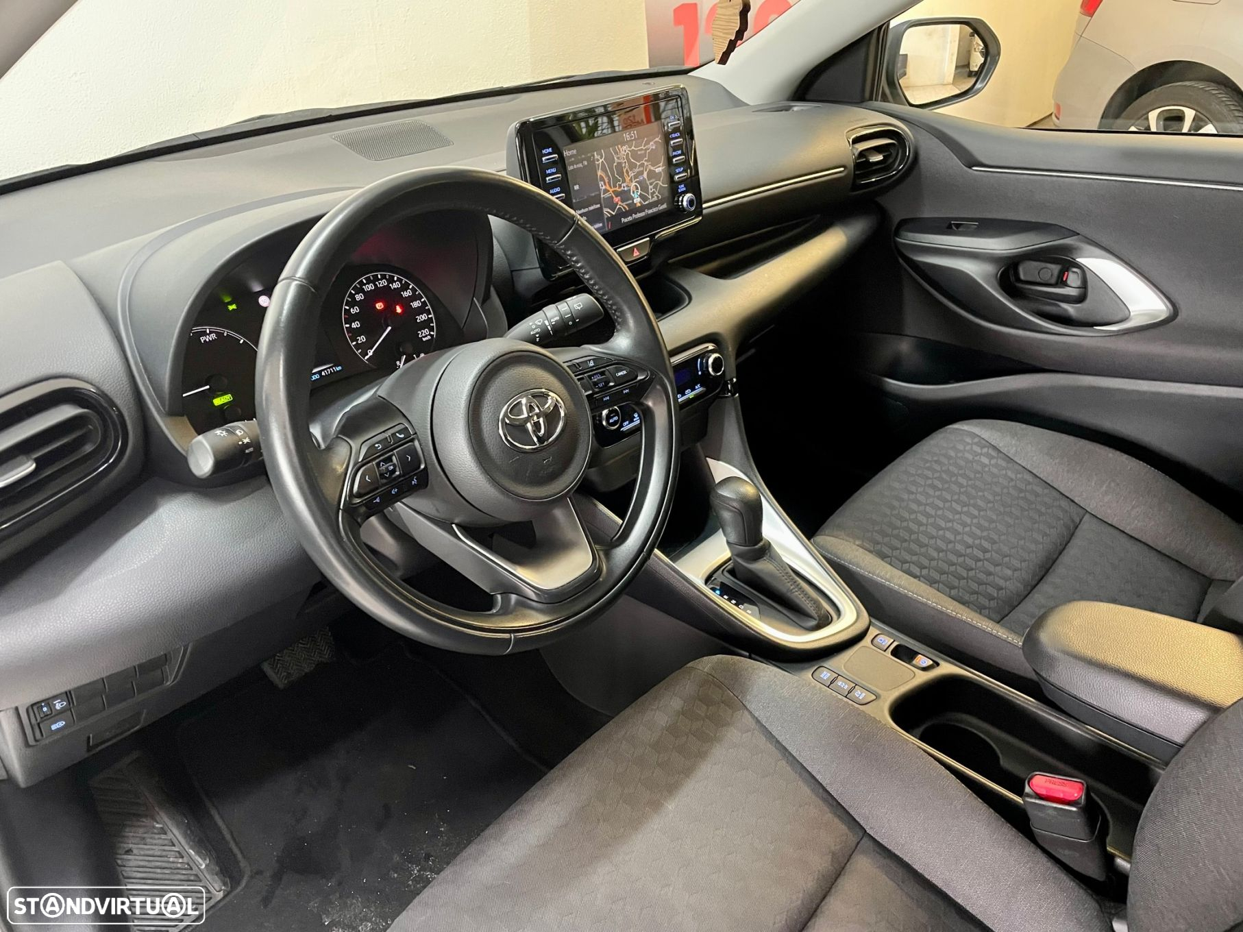Toyota Yaris 1.5 HDF Exclusive - 17