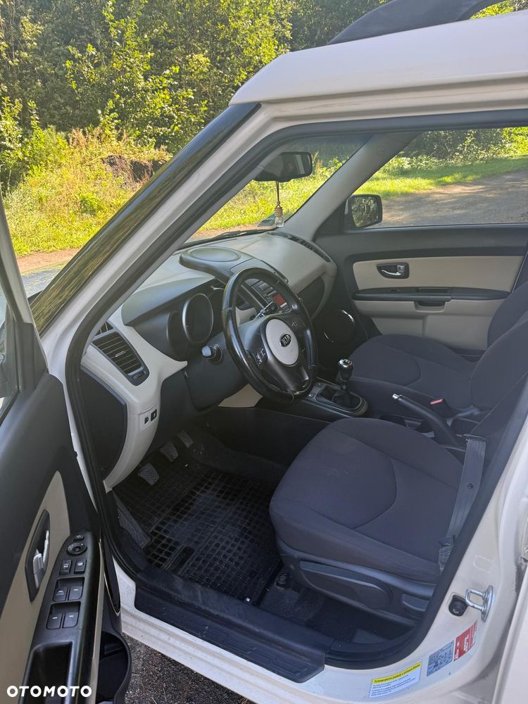 Kia Soul 1.6 CRDi L EU5 - 9