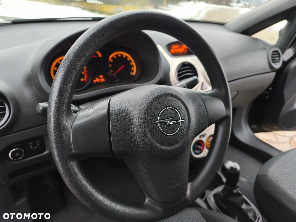 Opel Corsa - 22