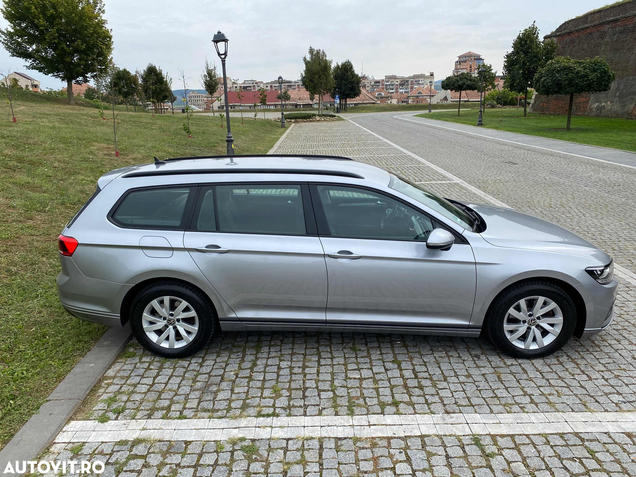 Volkswagen Passat Variant 2.0 TDI DSG Comfortline - 19