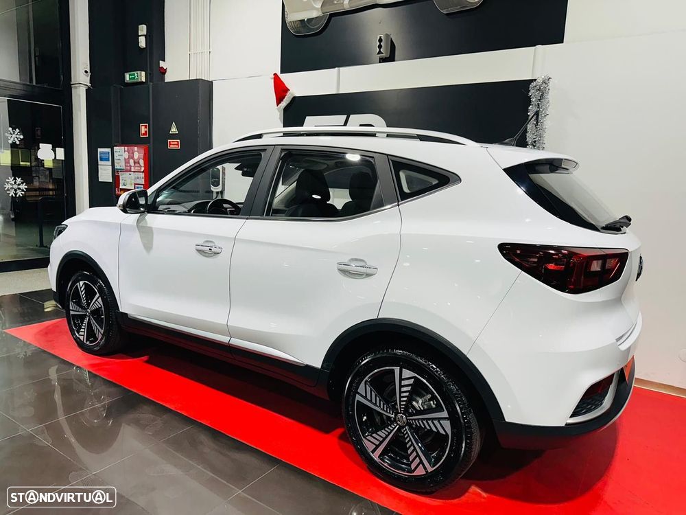 MG ZS EV Luxury - 12