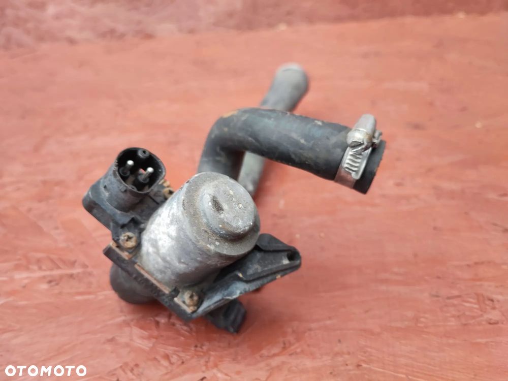 BMW E36 / Z3. ORYGINALNY ZAWÓR NAGRZEWNICY / ELEKTROZAWÓR BEZ KLIMATYZACJI. O NR: 8 375 443 / 8 369 620 / 8 391 418 / 1 387 391 / 4 383 988 OEM. SPRAWNY W 100%. - 4