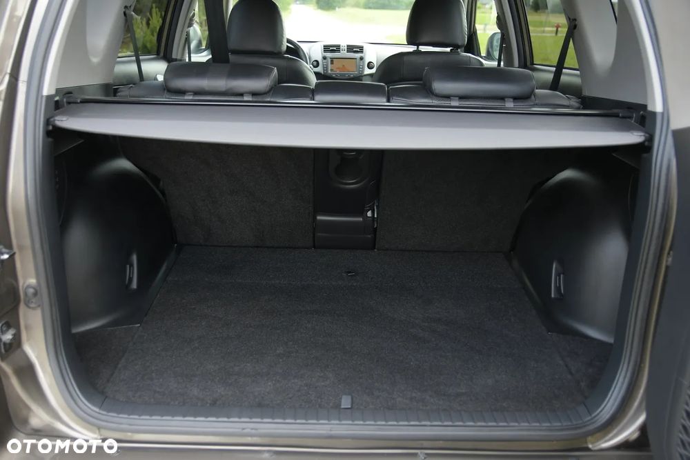 Toyota RAV4 - 18