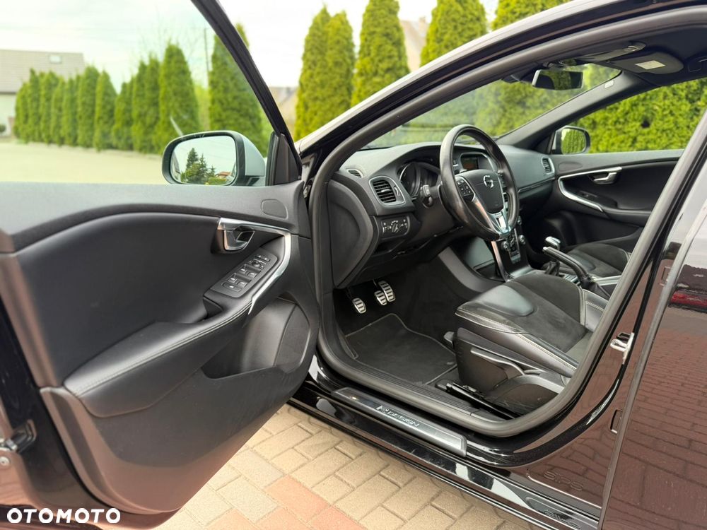 Volvo V40 D2 RDesign - 14