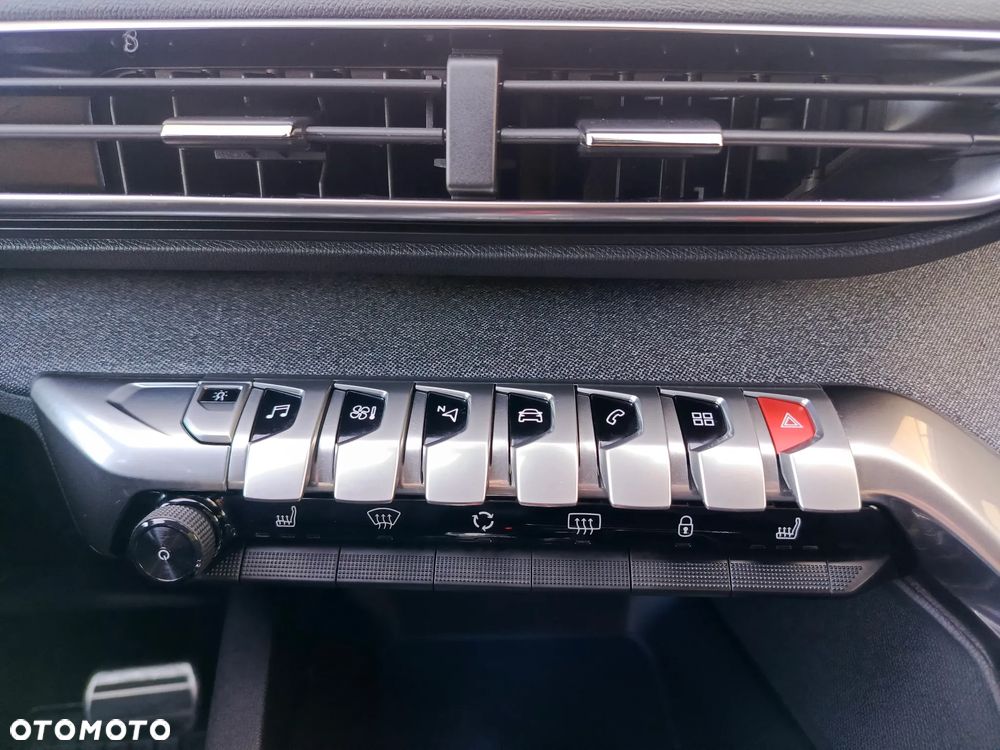 Peugeot 3008 THP 165 EAT6 Stop & Start Allure - 21