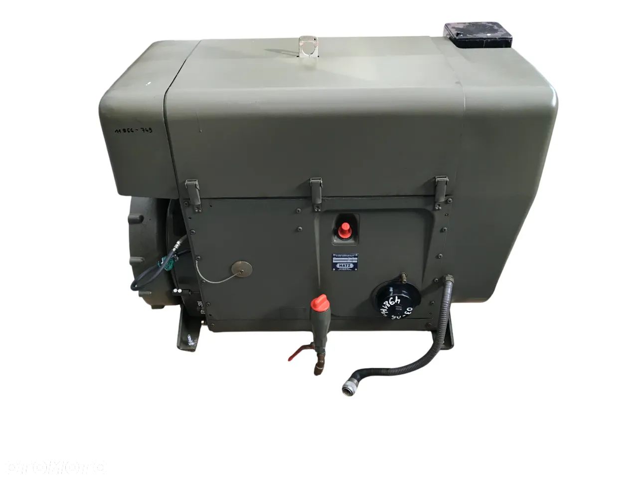 SILNIK HATZ D-8399 4L30K-155A 13500netto - 1
