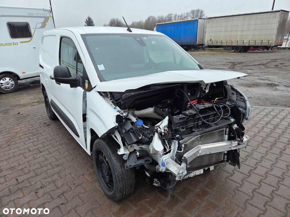 Peugeot PARTNER 1.2i 131KM - 3