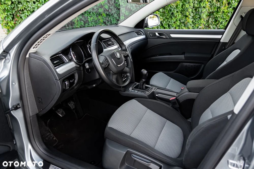 Skoda Superb 1.8 TSI FAMILY - 18